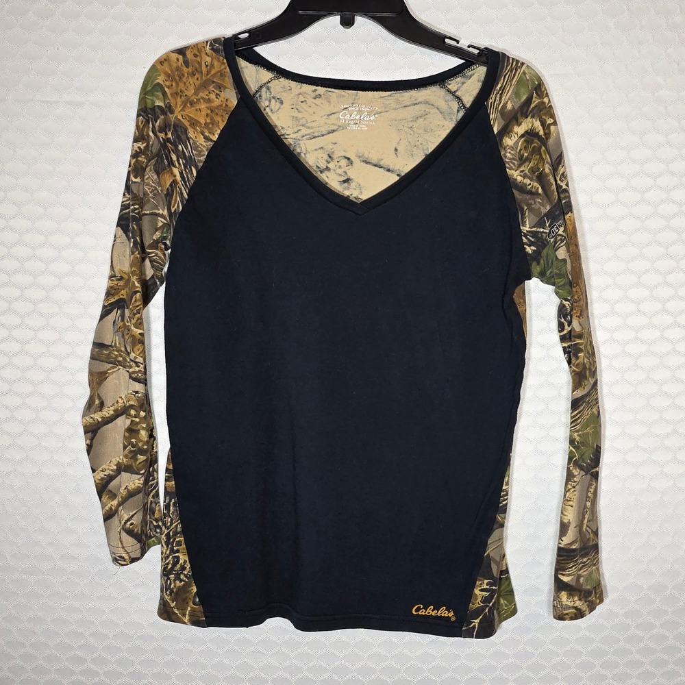 Cabelas Womens Camo Raglan Long Sleeve V-Neck T-Shirt Black Seclusion 3D Medium